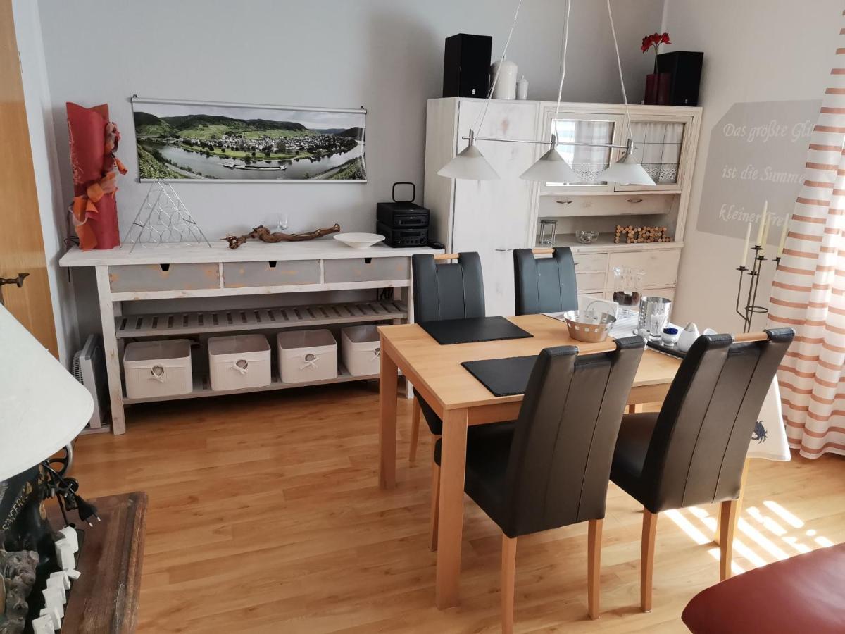 Ferienwohnungen Am Bruttiger Moselsteig ภายนอก รูปภาพ