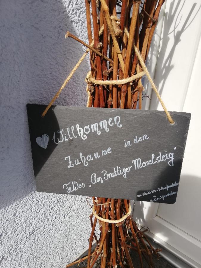 Ferienwohnungen Am Bruttiger Moselsteig ภายนอก รูปภาพ