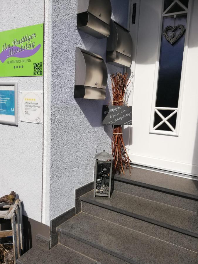 Ferienwohnungen Am Bruttiger Moselsteig ภายนอก รูปภาพ