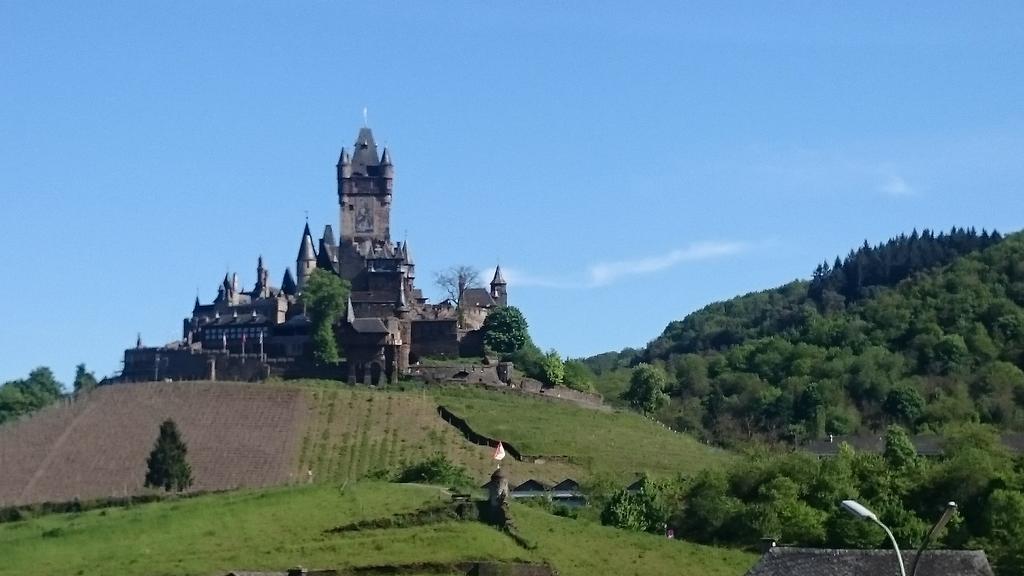 Ferienwohnungen Am Bruttiger Moselsteig ภายนอก รูปภาพ