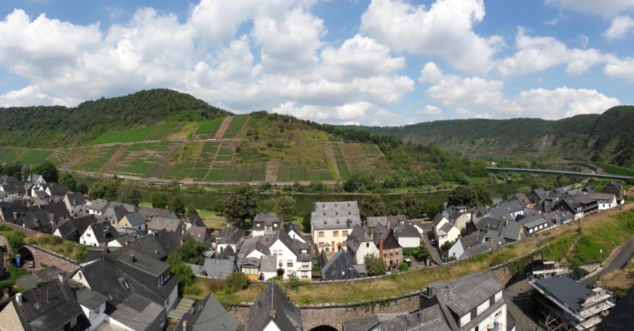 Ferienwohnungen Am Bruttiger Moselsteig ภายนอก รูปภาพ