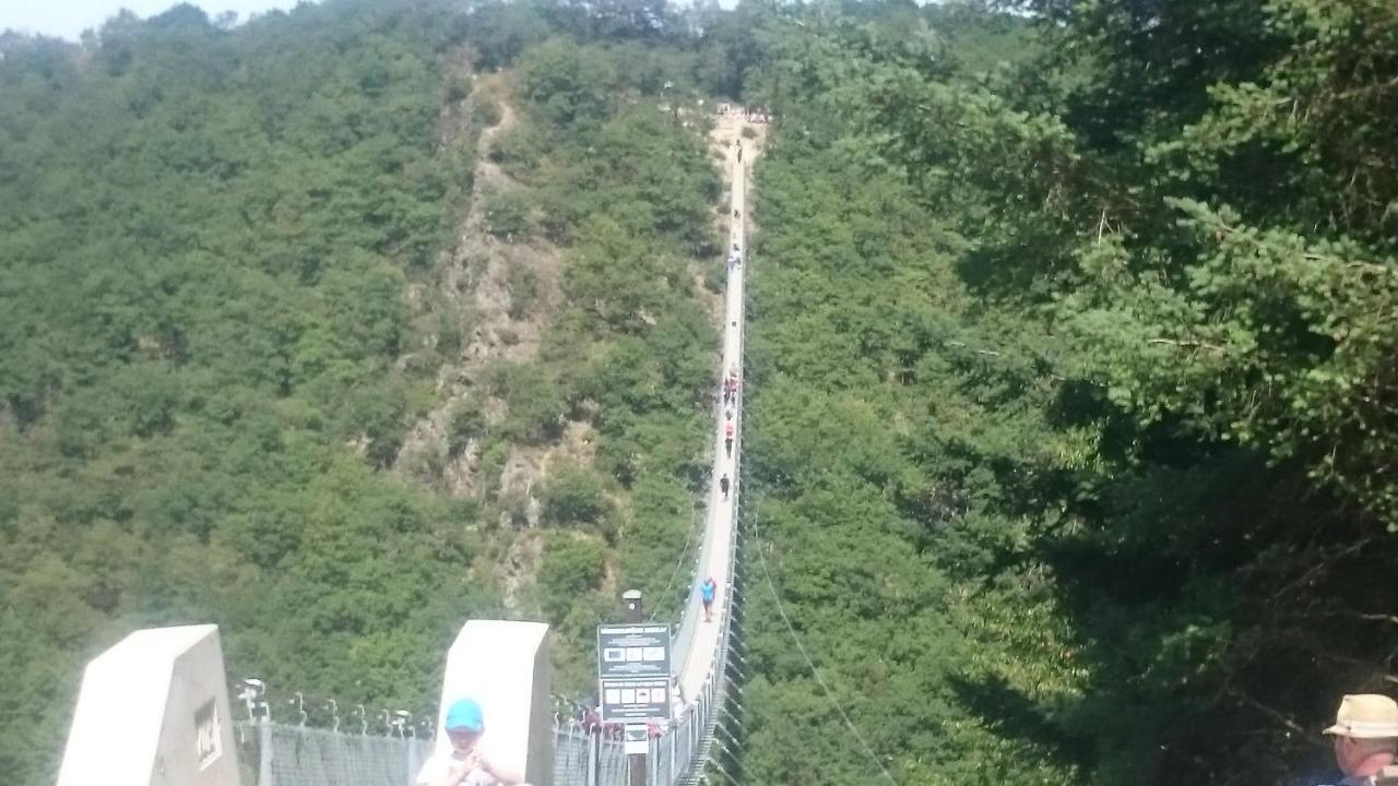 Ferienwohnungen Am Bruttiger Moselsteig ภายนอก รูปภาพ