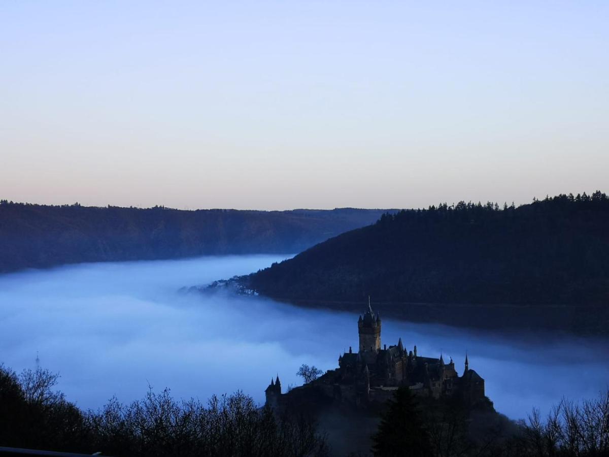 Ferienwohnungen Am Bruttiger Moselsteig ภายนอก รูปภาพ